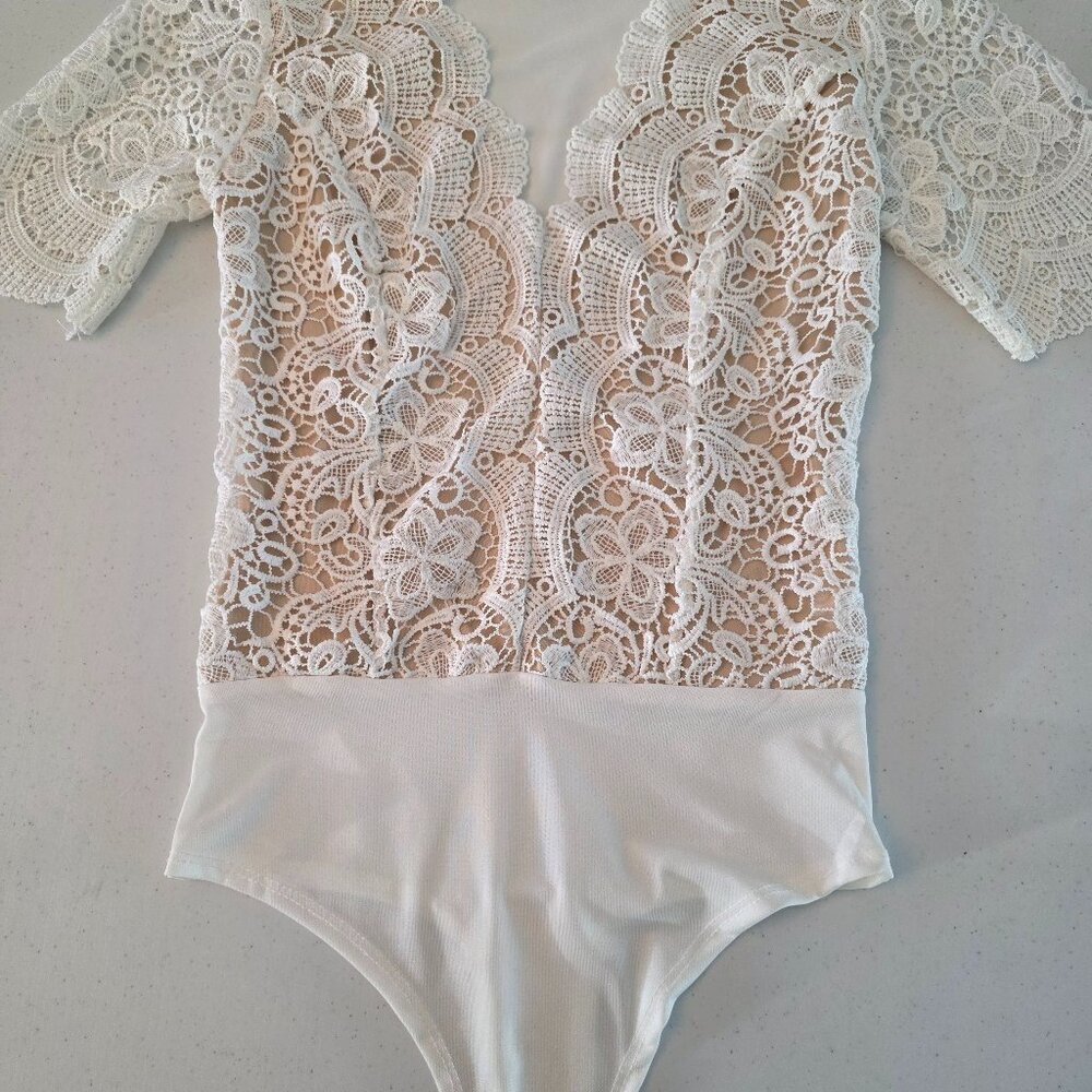 Windsor Brand Ivory color very good conditions Size XS    T537